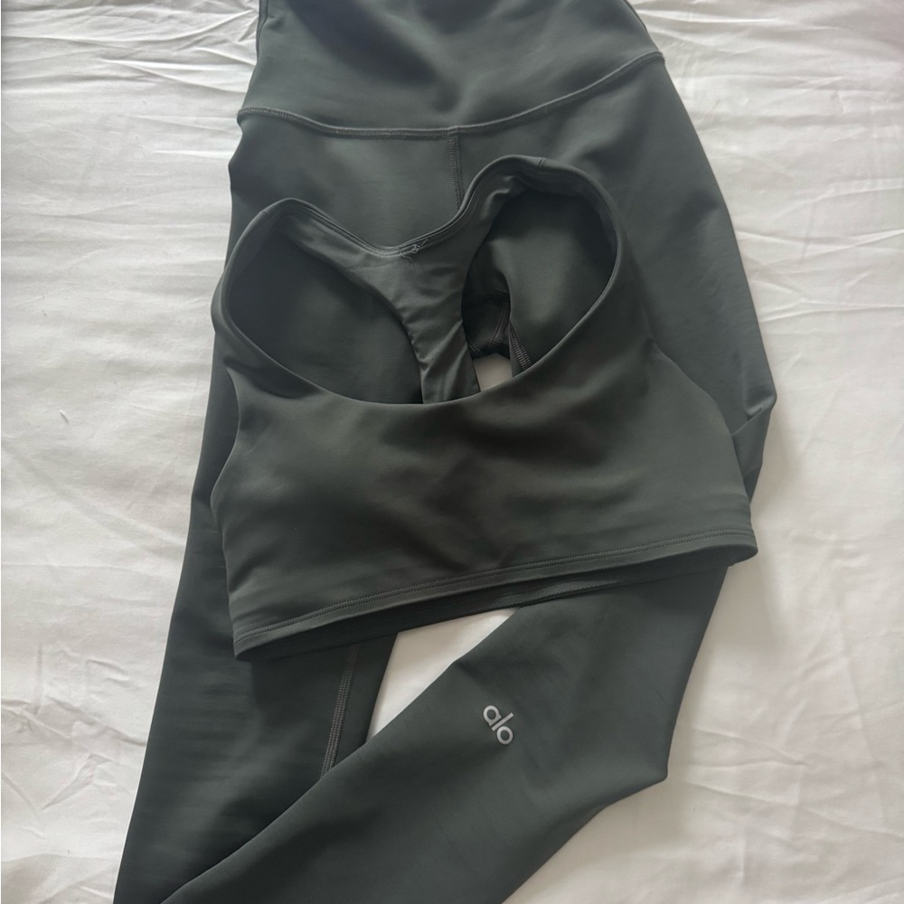 COPY - Alo Yoga Airlift Set